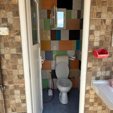 营地 Wooden Lakefront *